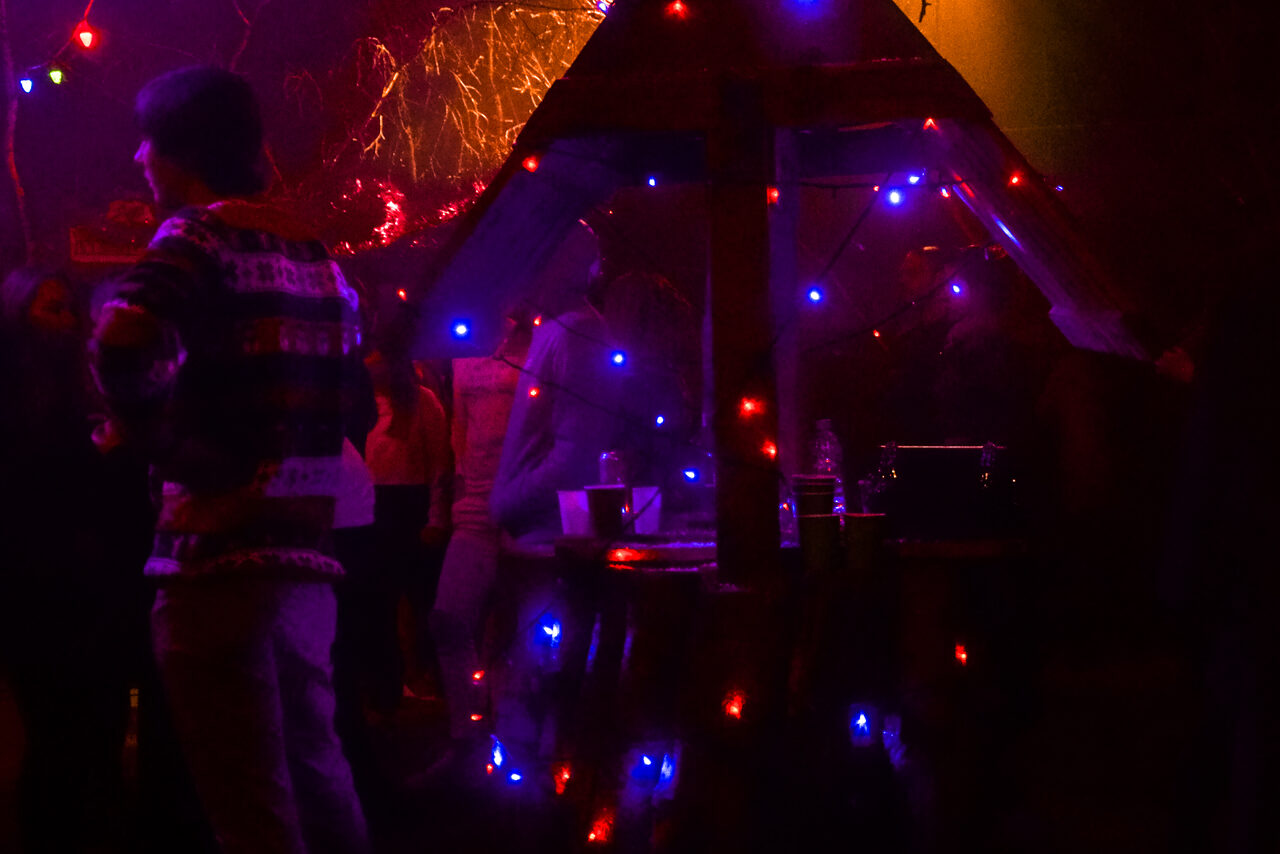 Арендовать Не тот цирк. Лофт с экзотическим интерьером