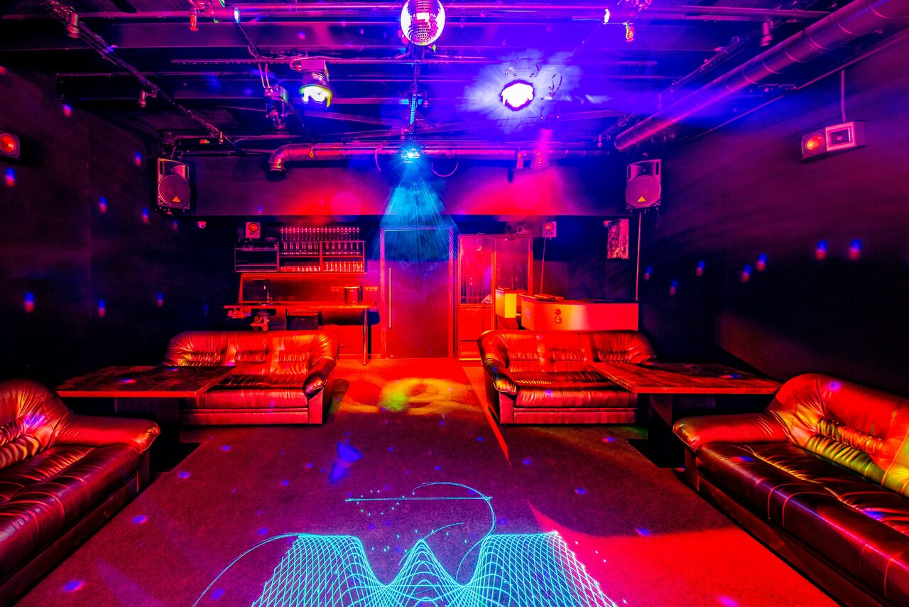 Арендовать Караоке Лофт-студия в ТЦ