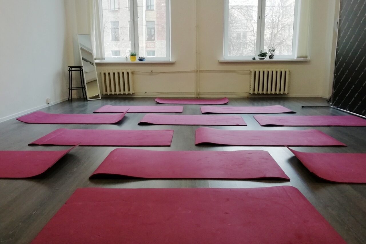 Арендовать TG's place! Уютное, светлое помещение с большими окнами