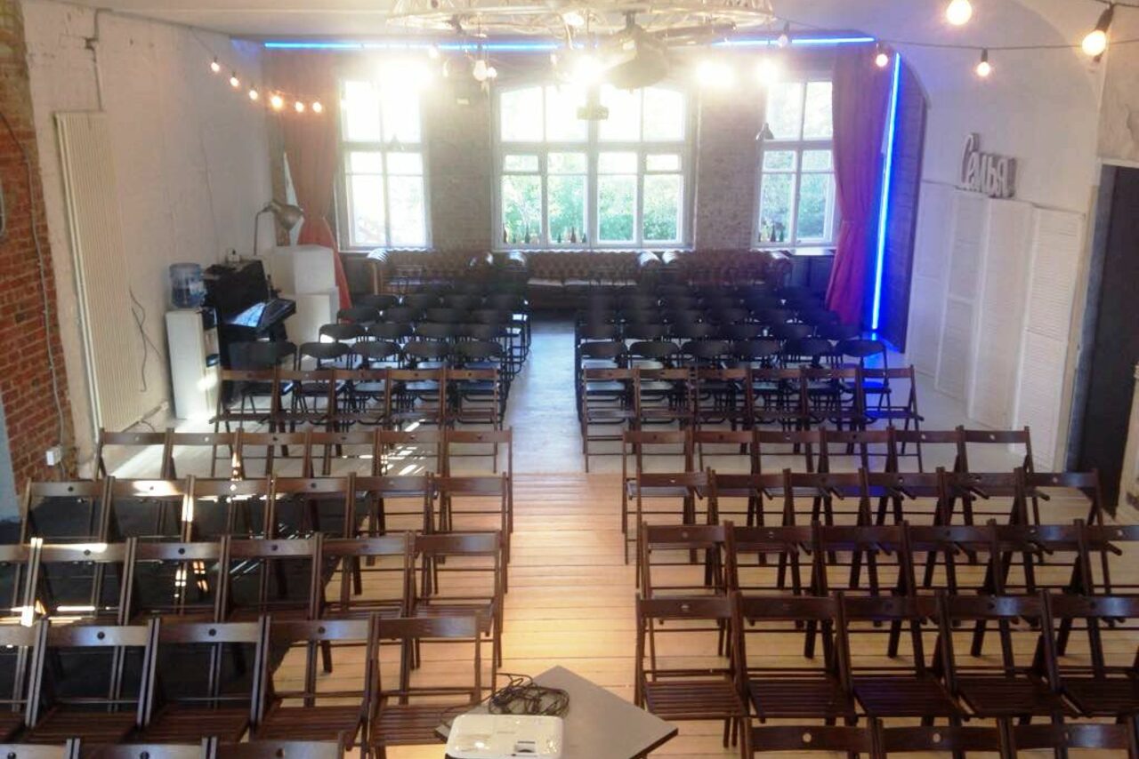 Арендовать Loft с гостиной