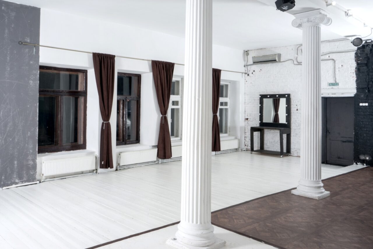 Арендовать Loft с гостиной