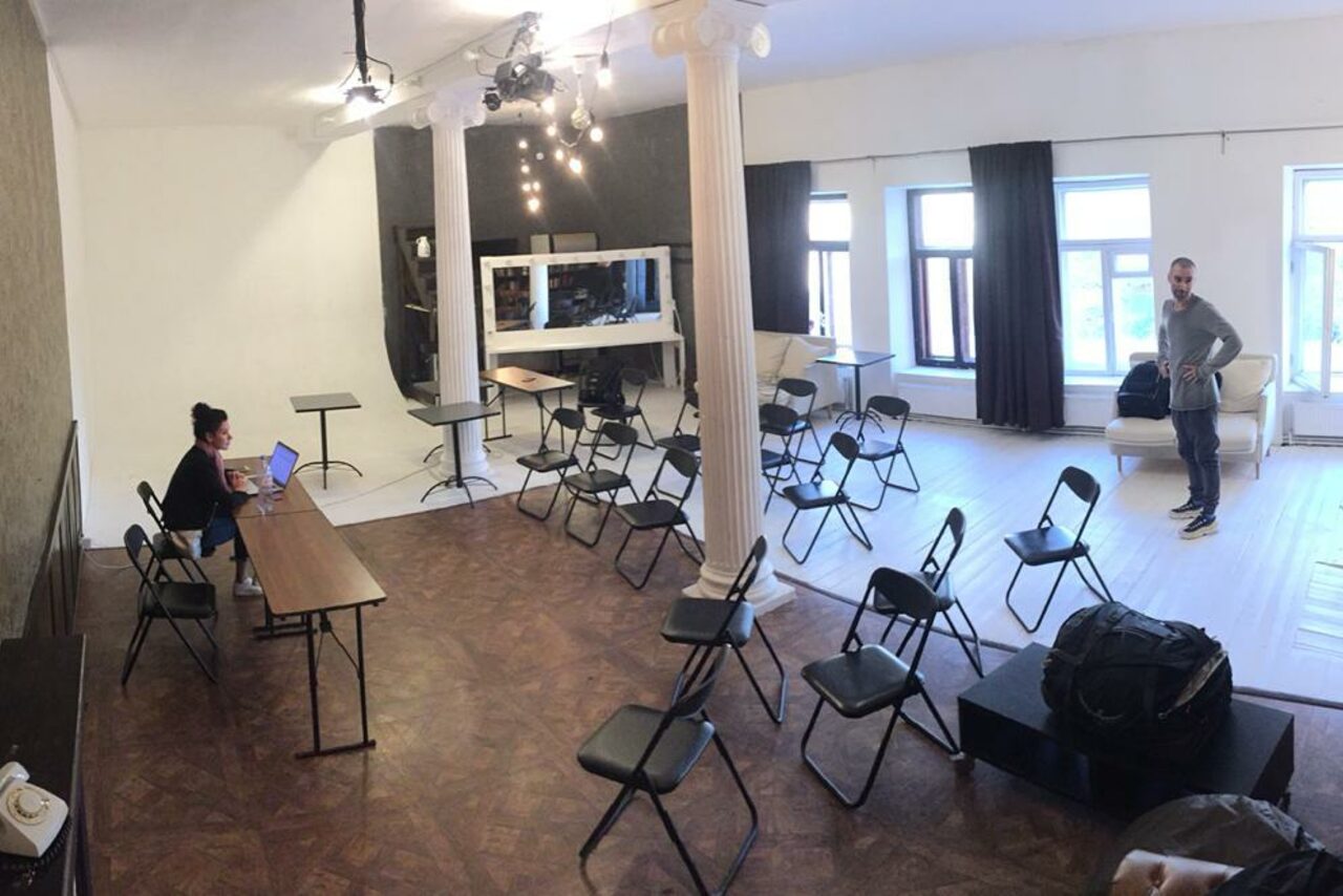 Арендовать Loft с гостиной