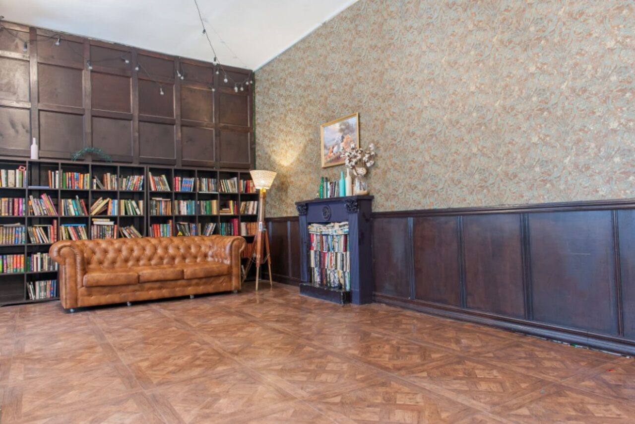 Арендовать Loft с гостиной