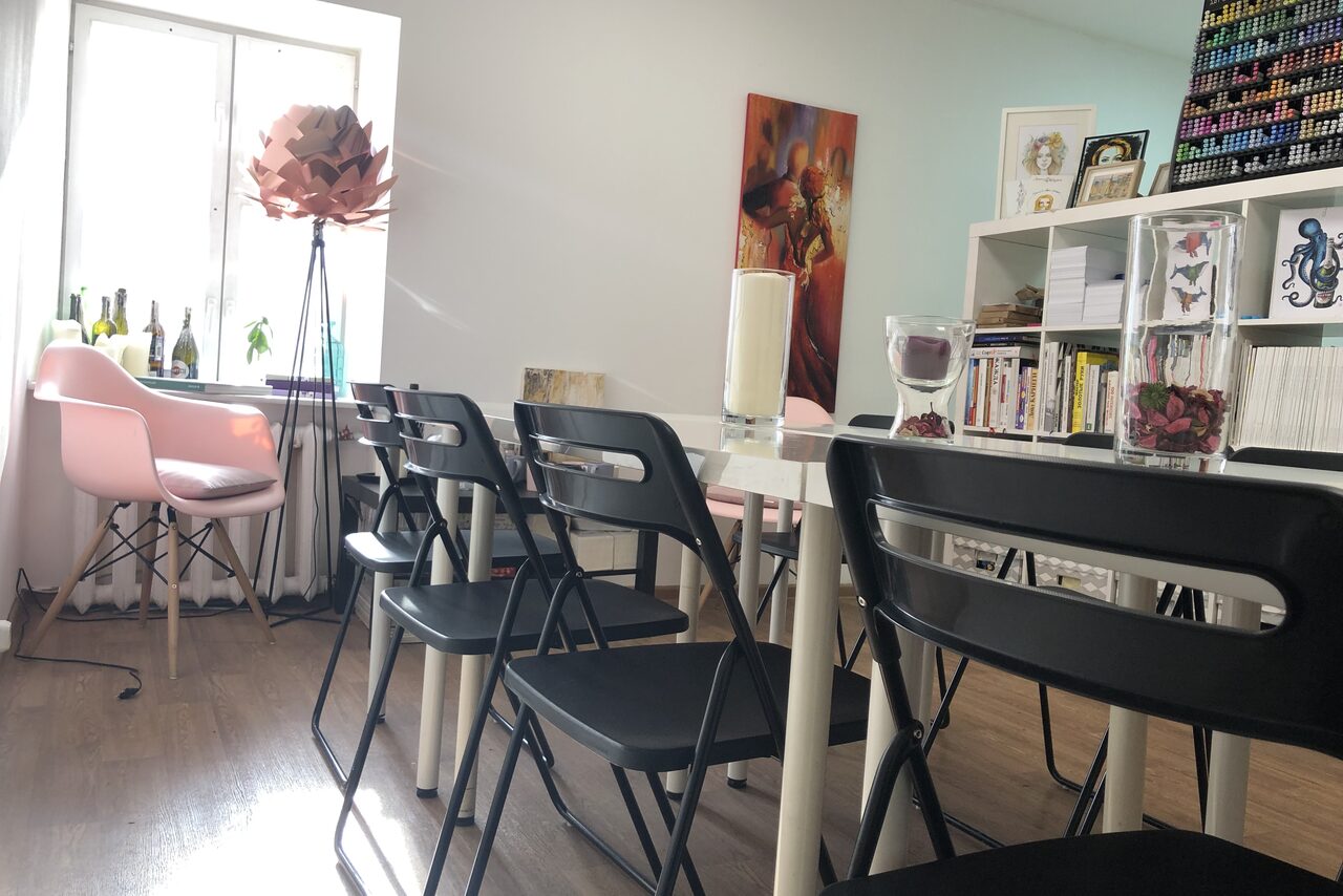 Арендовать Светлый зал для творческих встреч, мастер-классов