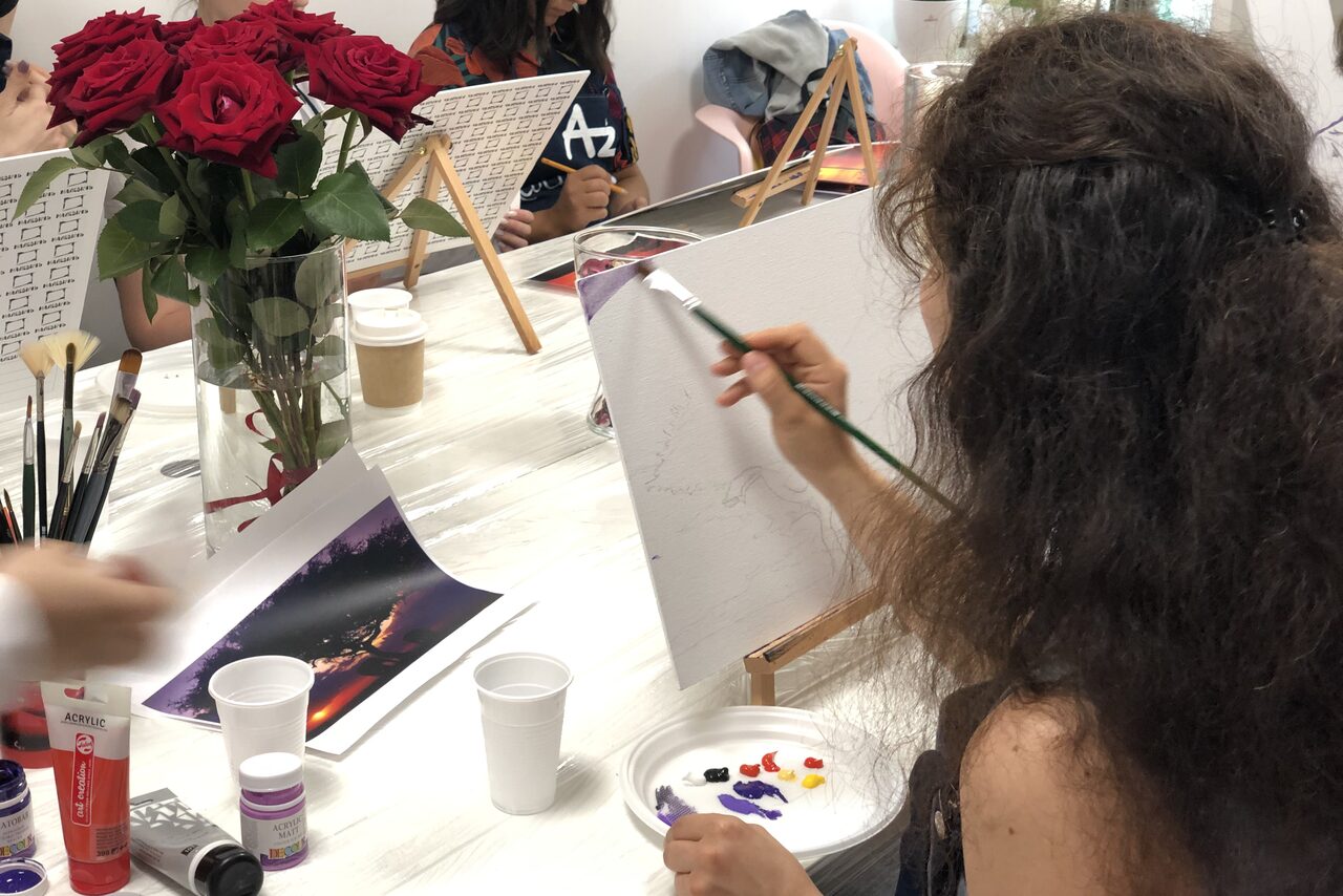 Арендовать Светлый зал для творческих встреч, мастер-классов