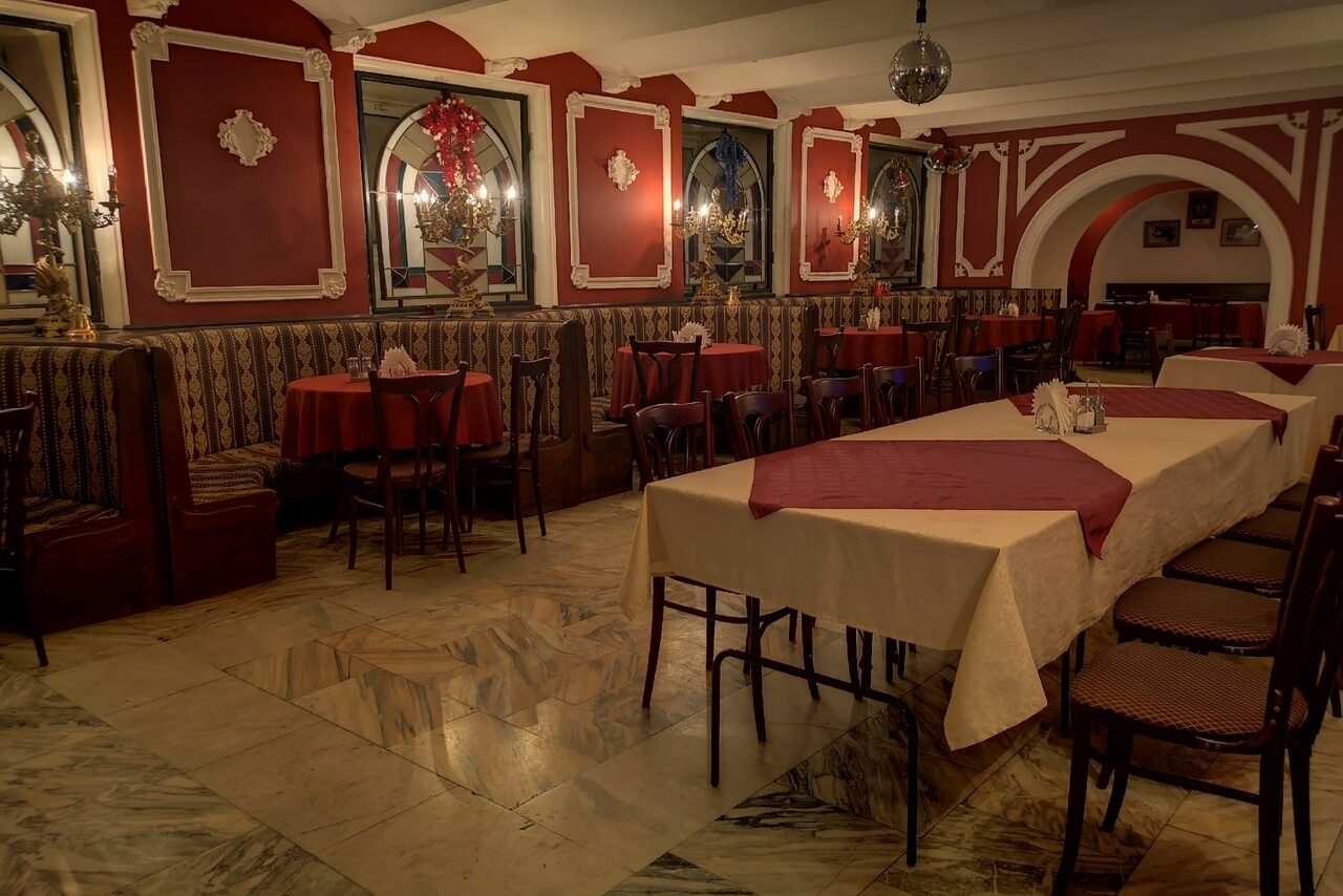 Арендовать Банкетный зал с дополнительными комнатами