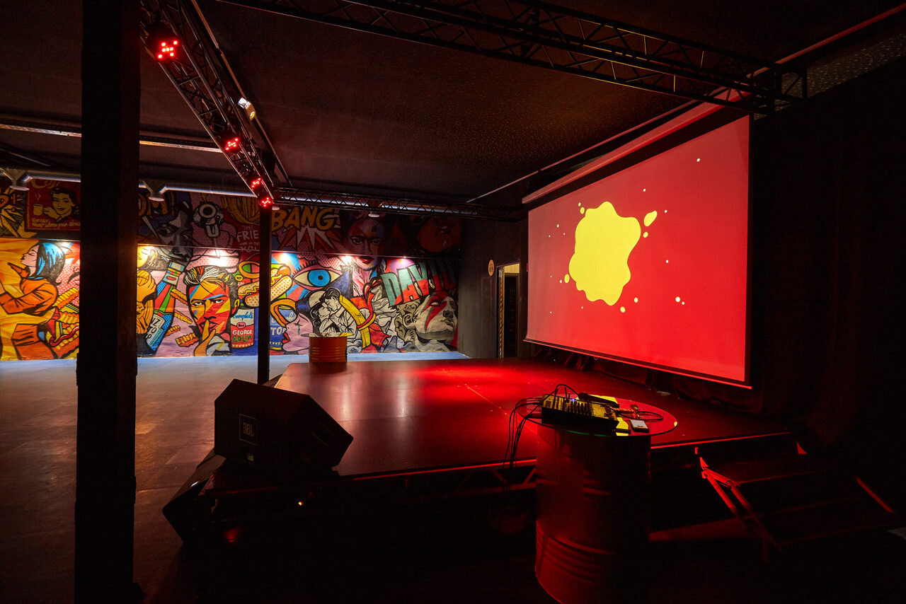 Арендовать Smola Hall. Пространство в урбанистическом стиле