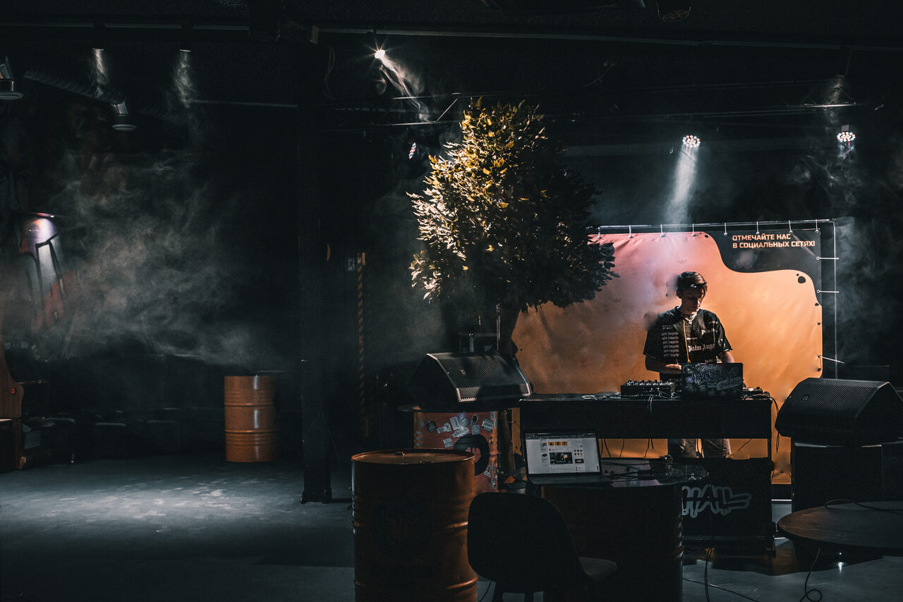 Арендовать Smola Hall. Пространство в урбанистическом стиле