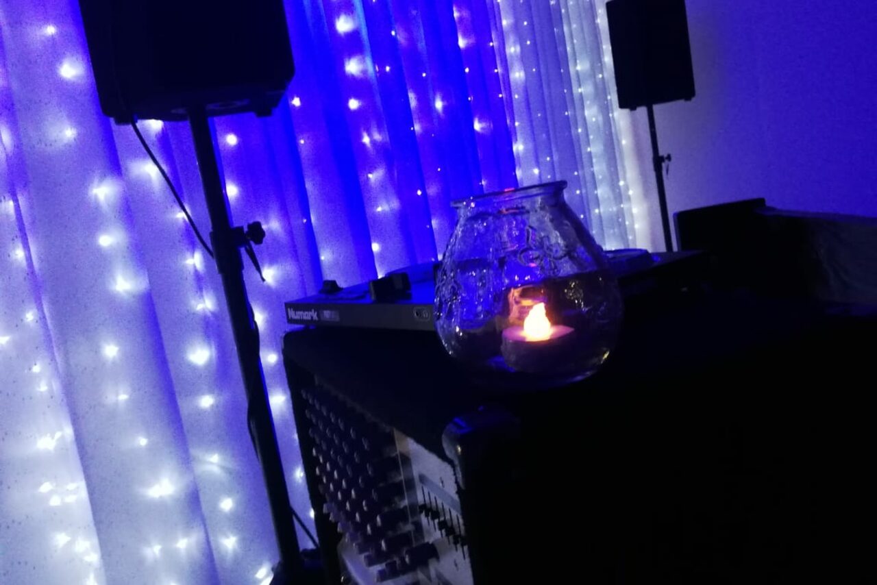 Арендовать Площадка с танцполом