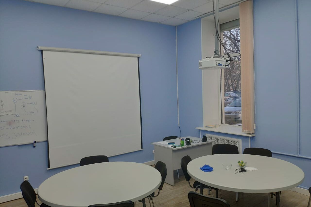 Арендовать Учебный класс с высокими потолками