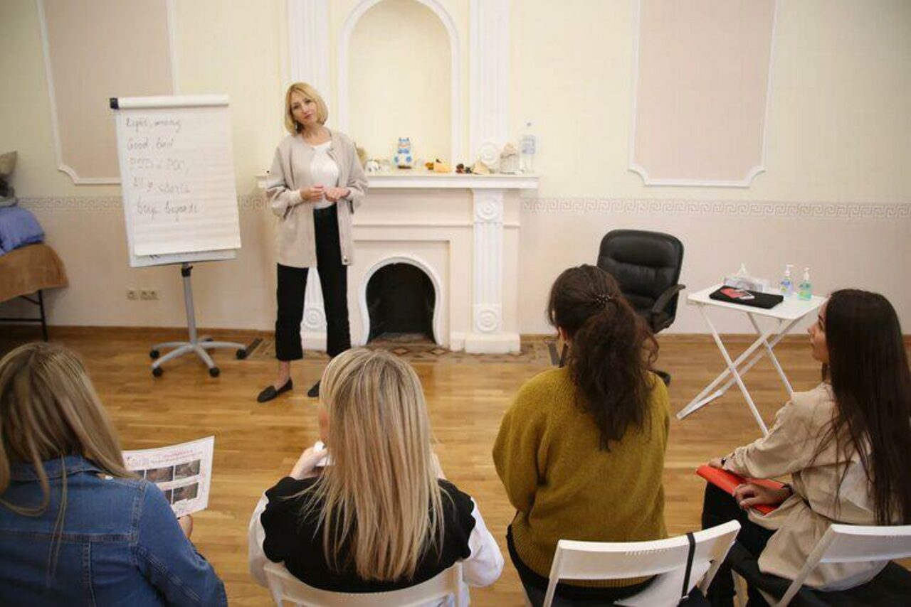 Арендовать Центр осознанности ЭСПАВО Тренинг-зал с камином