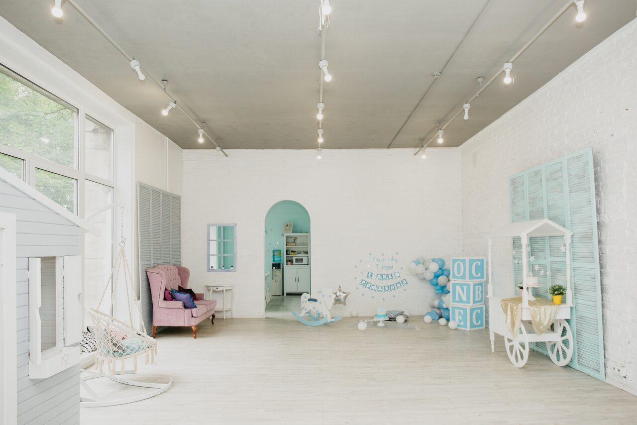 Арендовать Детское светлое и стильное лофт пространство