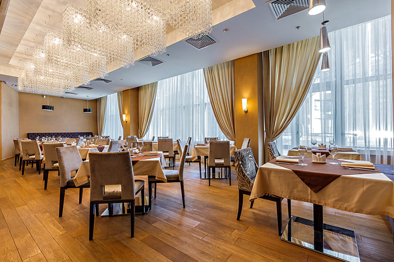 Арендовать  Райкин Плаза Отель. Конференц-зал