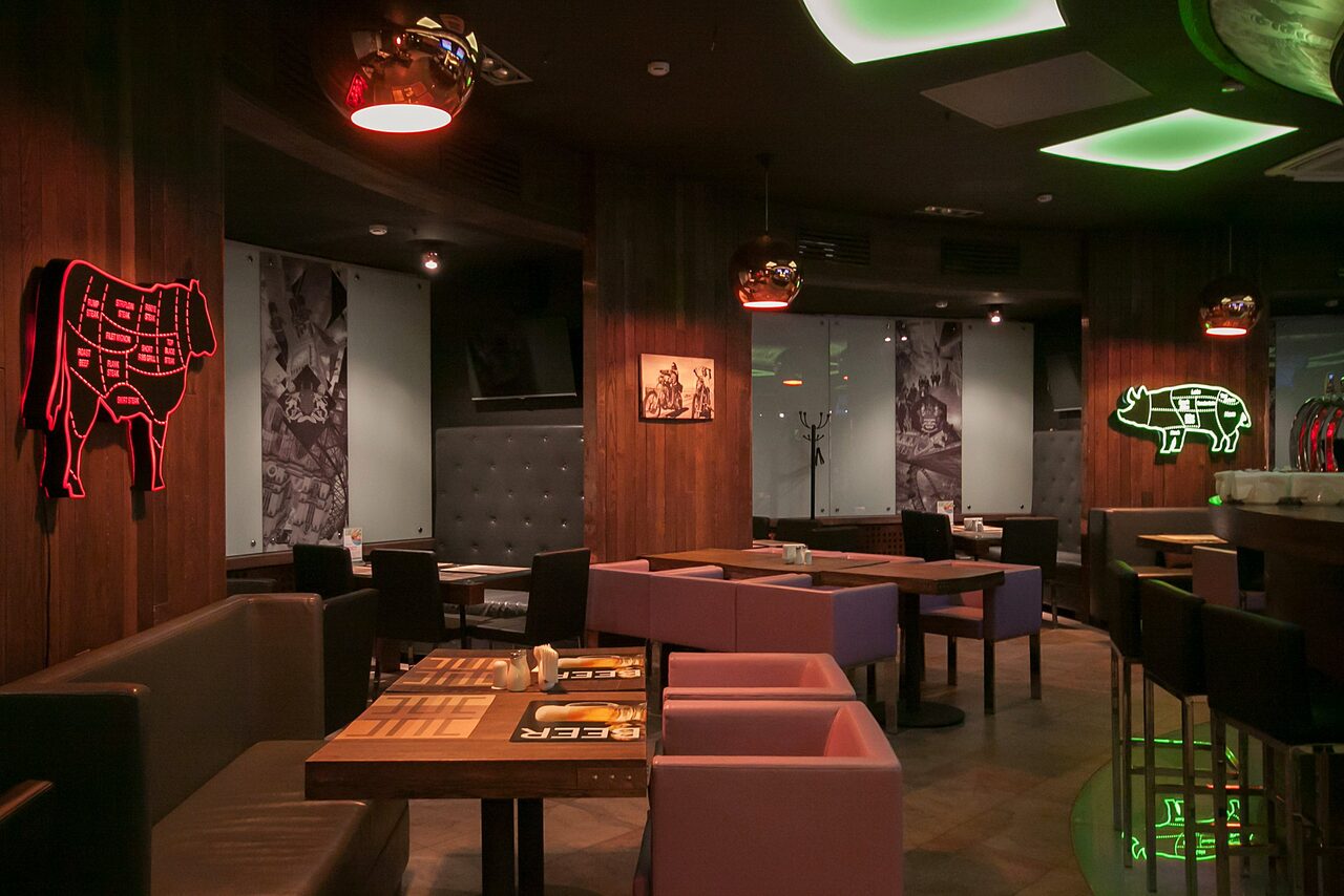 Арендовать 78RUS. Это стильный бар-ресторан с большой верандой