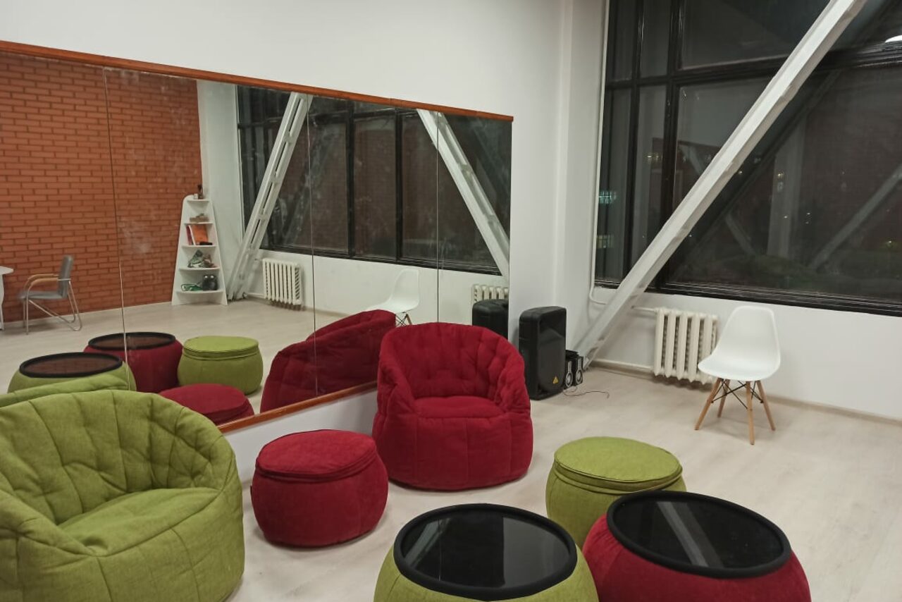 Арендовать Синий лофт