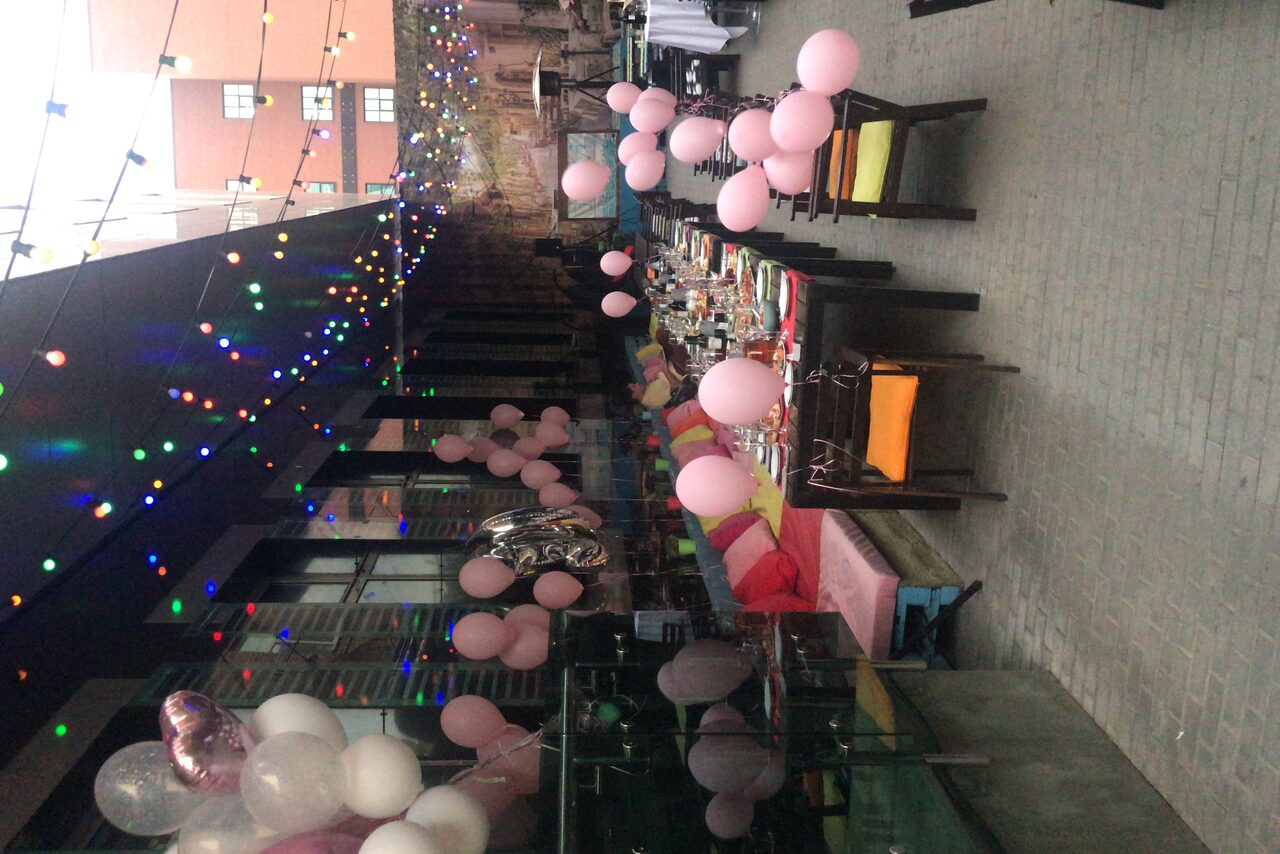 Арендовать Closed cafe with a summer veranda