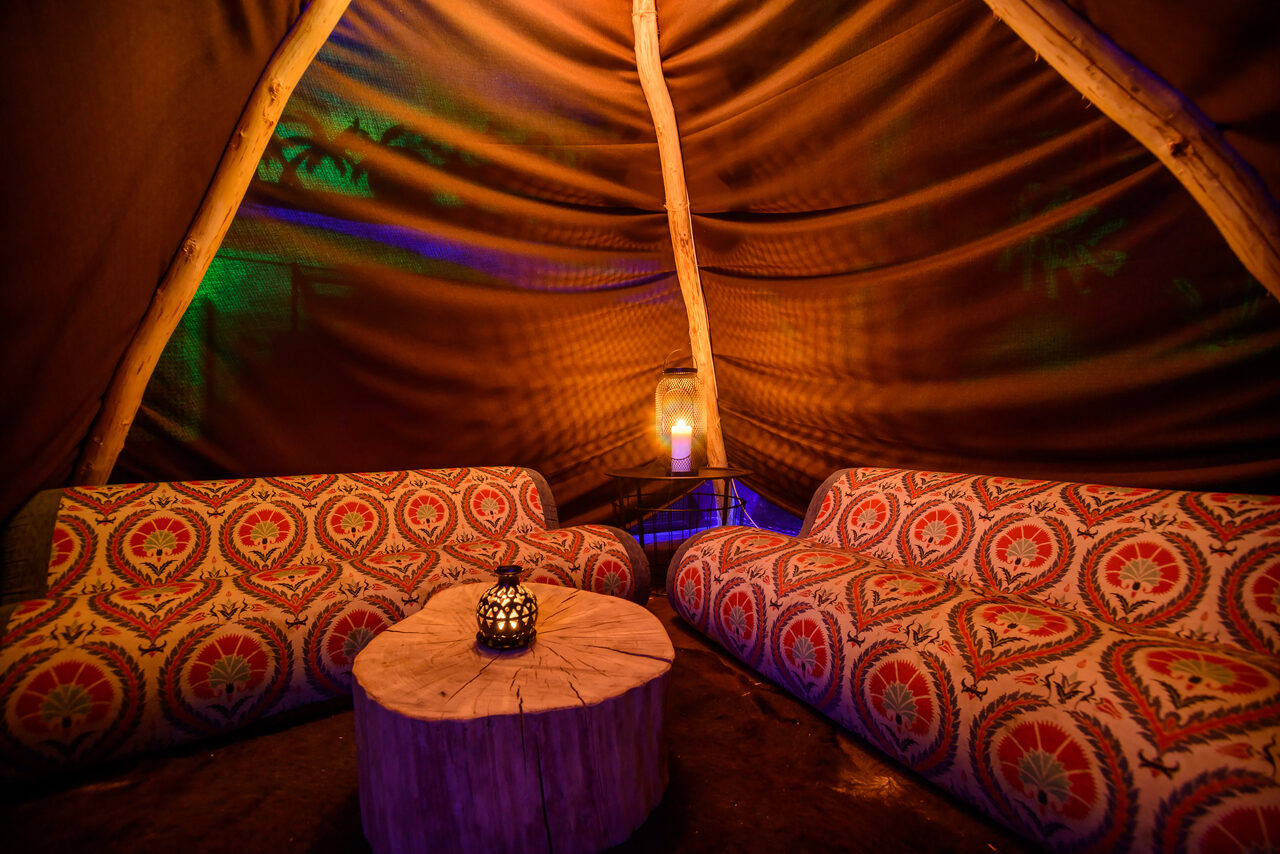 Арендовать Гамачная №1 Ежик в тумане. Лаунж-бар в тропическом стиле 