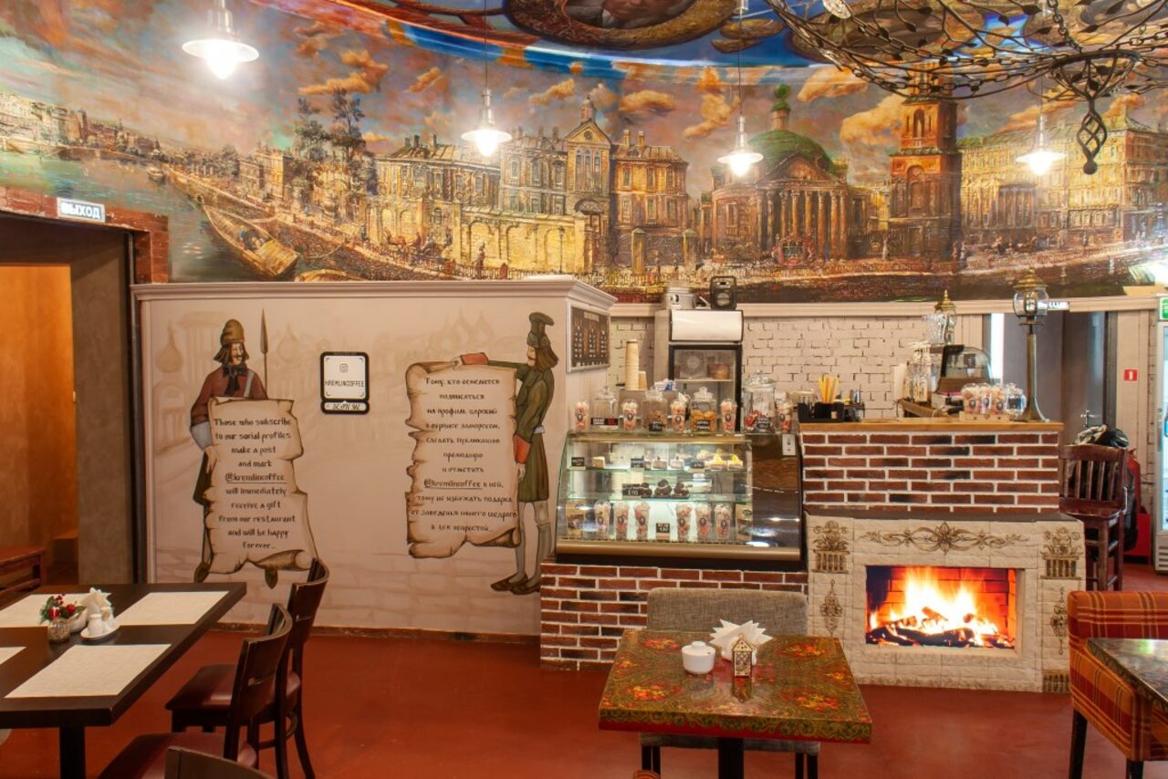 Арендовать Зал в башне с ручной росписью 