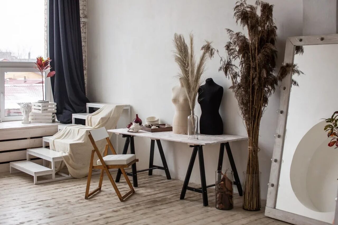 Арендовать Светлое пространство с большим окном