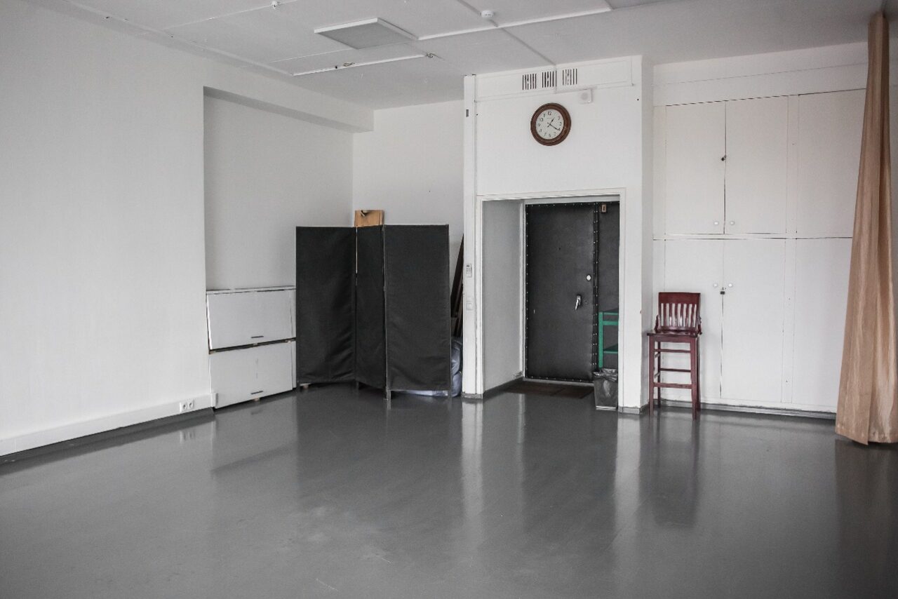 Арендовать Bogdo Studio Зал с большими зеркалами