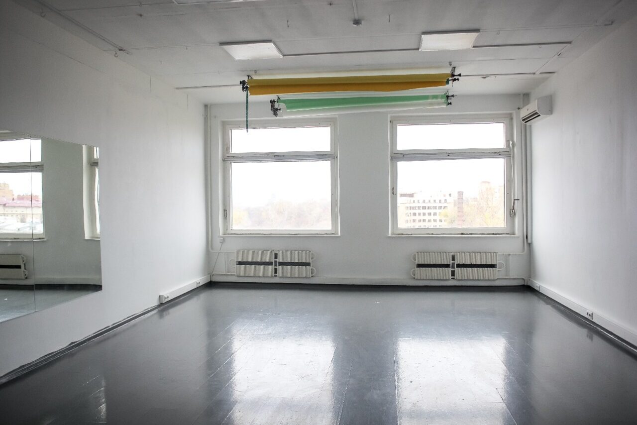 Арендовать Bogdo Studio Зал с большими зеркалами