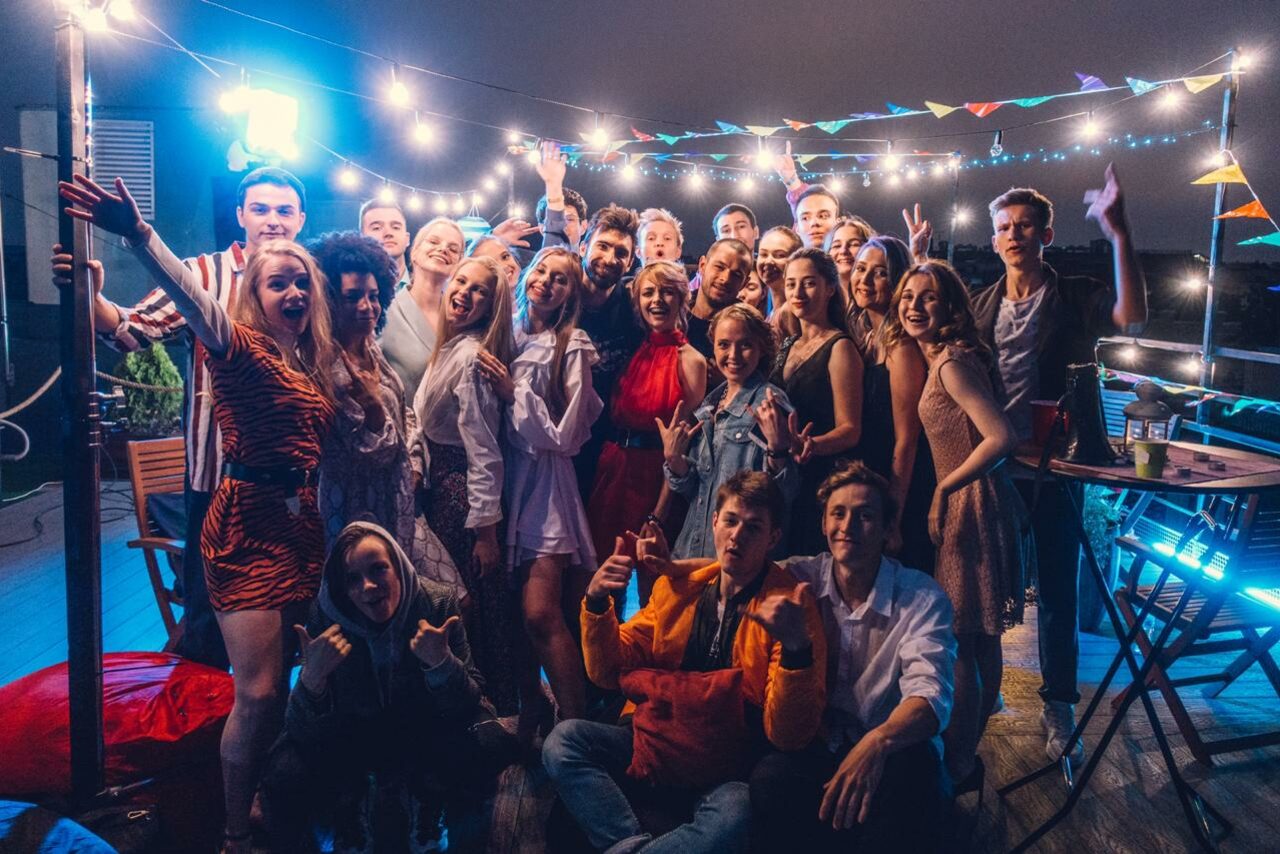 Арендовать Между небом и Невой