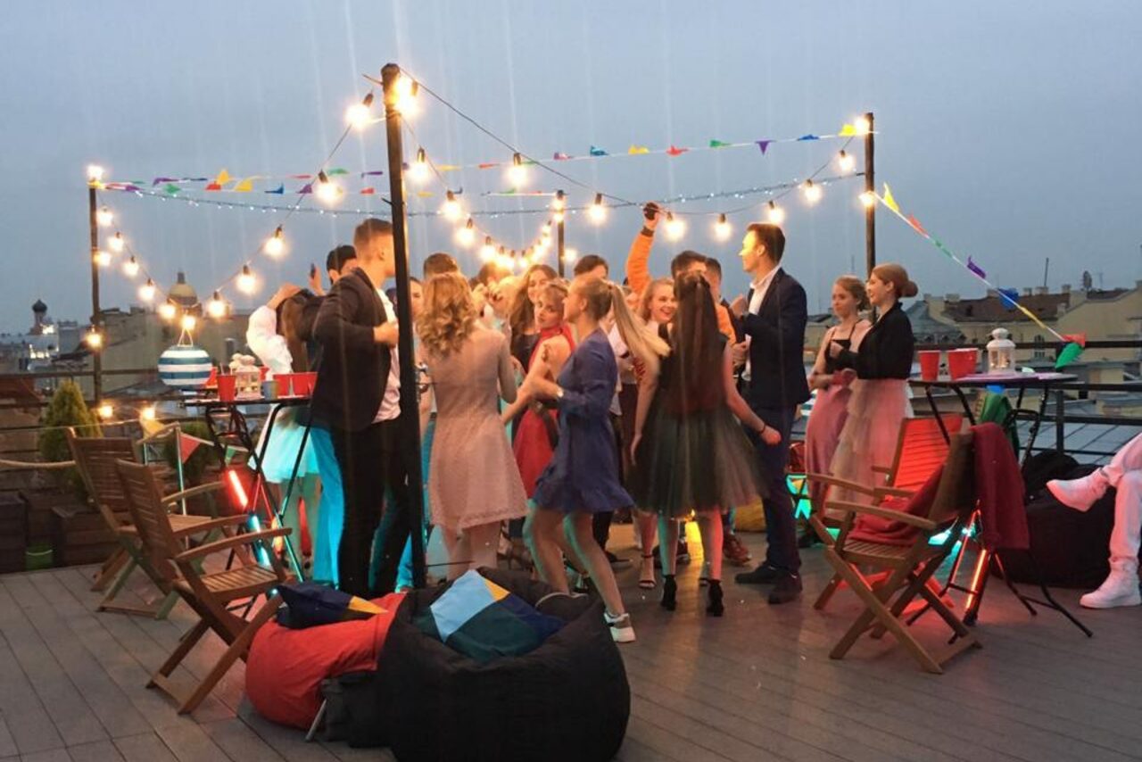 Арендовать Между небом и Невой