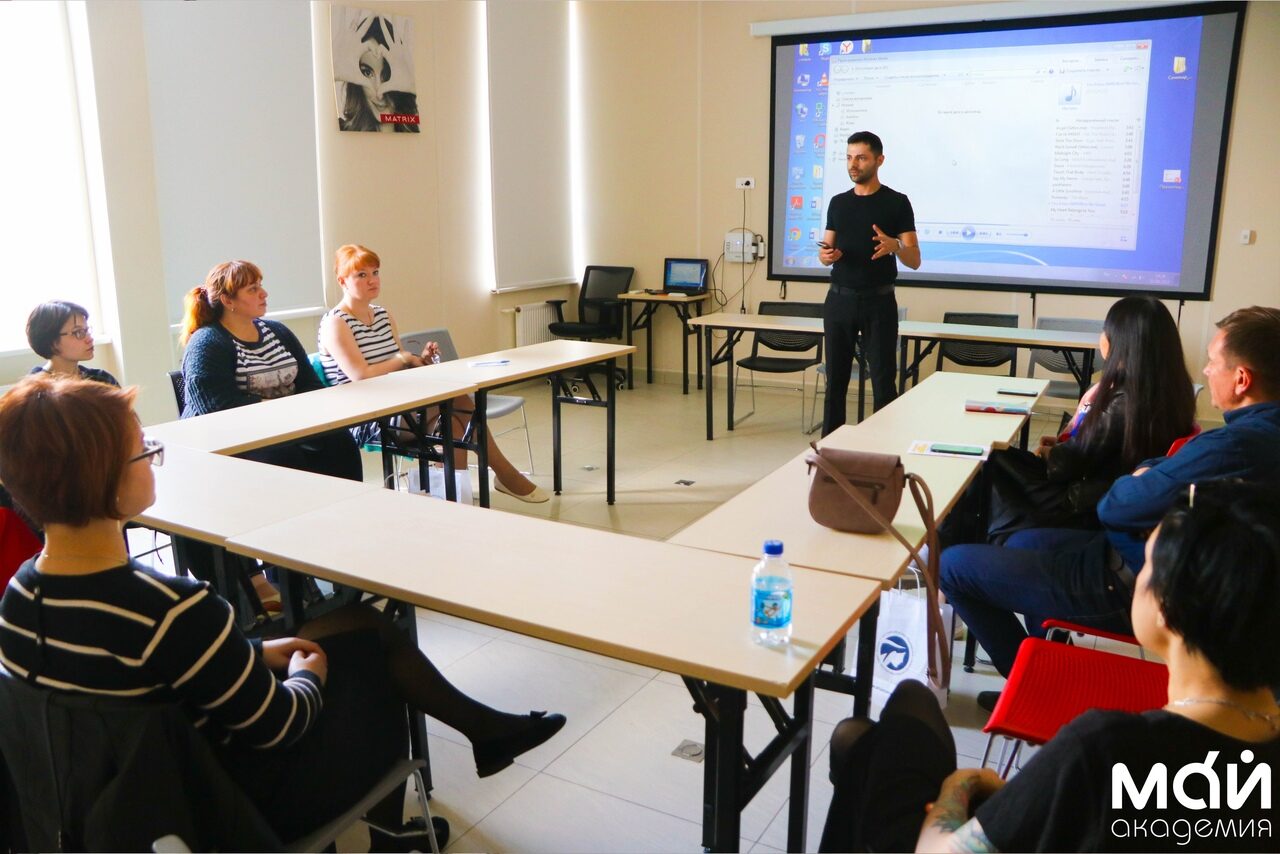 Арендовать Академия "Май"
