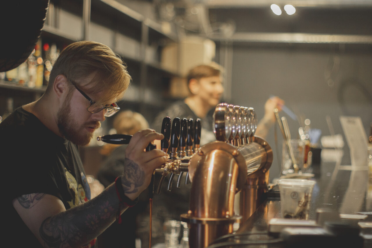 Арендовать Бар Заправка. Музей культовых автомобилей "М.О.С.Т."