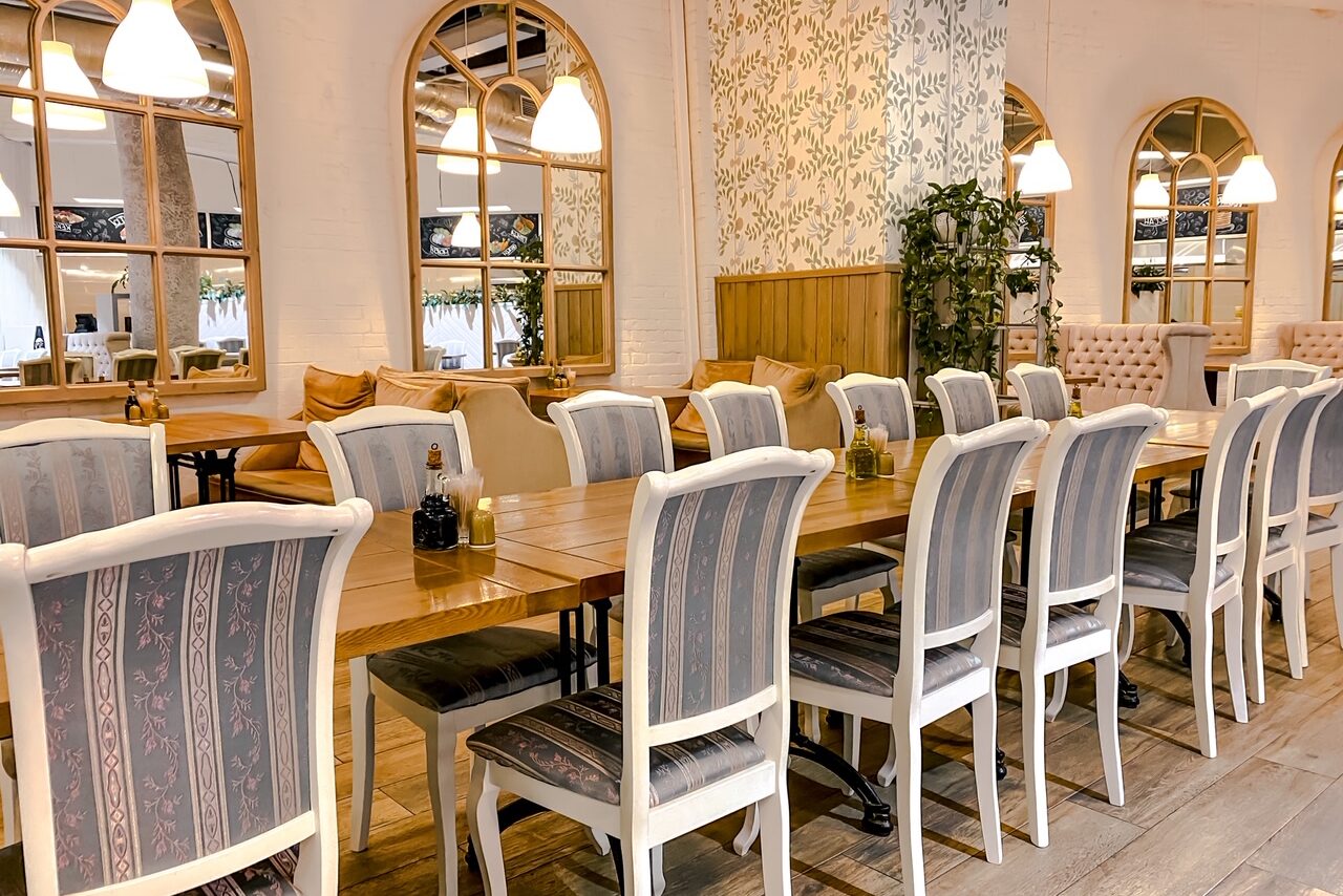 Арендовать Home cafe Veranda Светлый бар на Курской