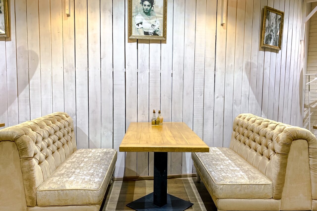 Арендовать Home cafe Veranda Светлый бар на Курской