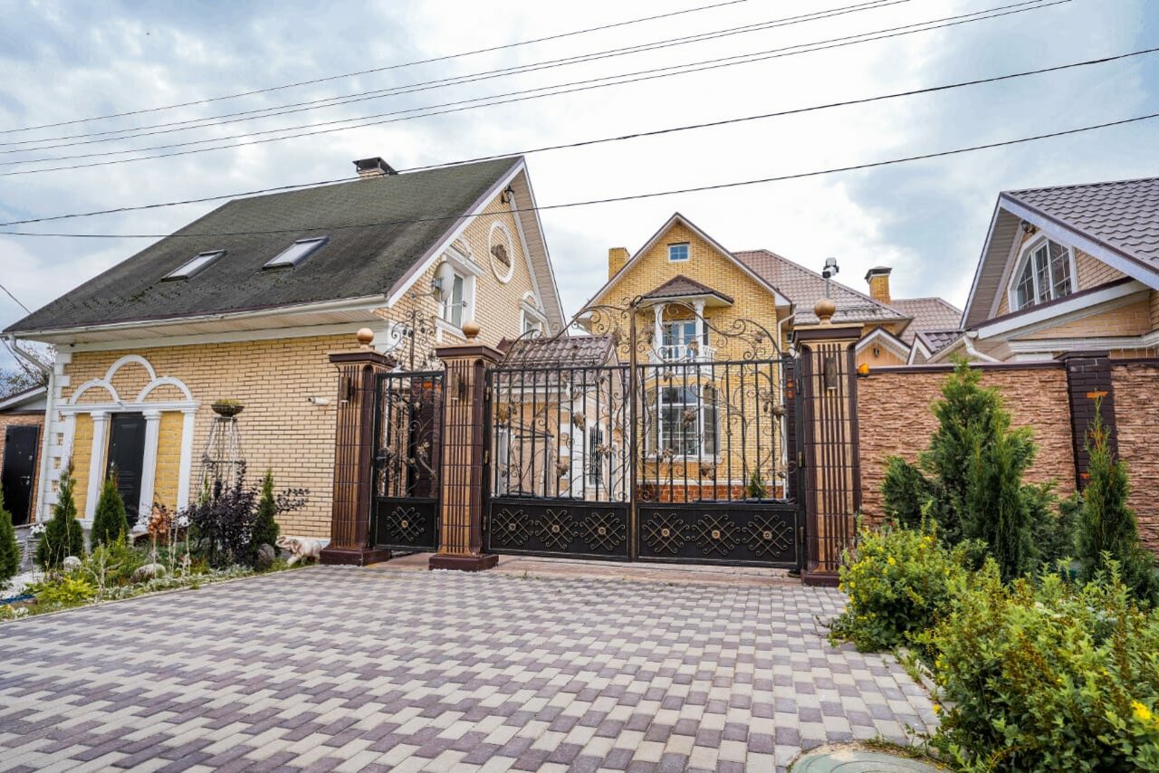 Арендовать Загородный коттедж