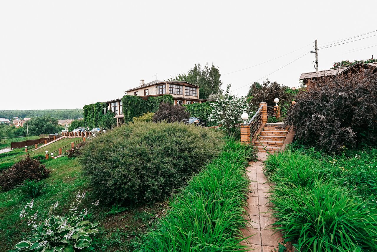 Арендовать Бельведер Коттедж за городом