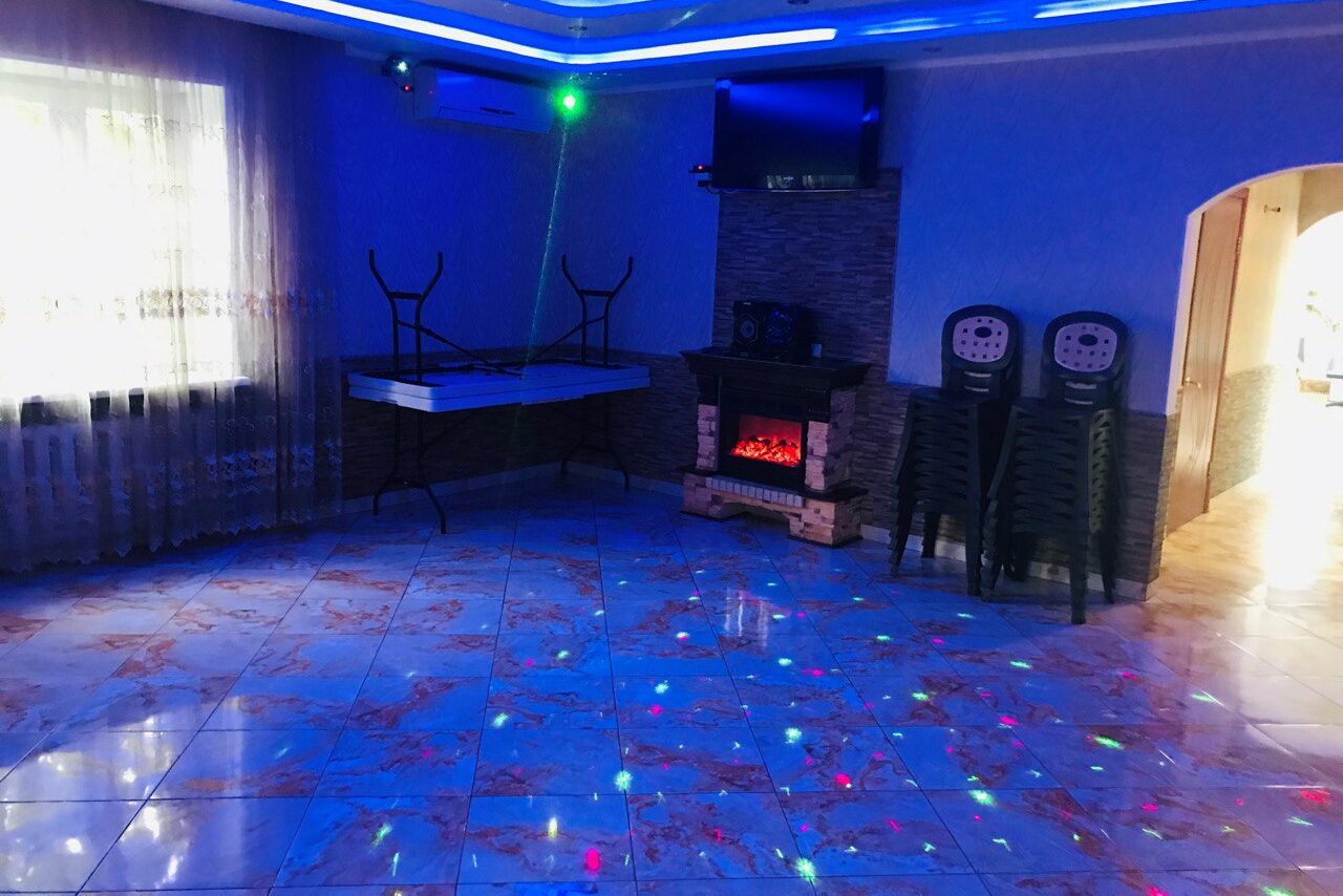 Арендовать New Tulip House Загородный комфортабельный коттежд