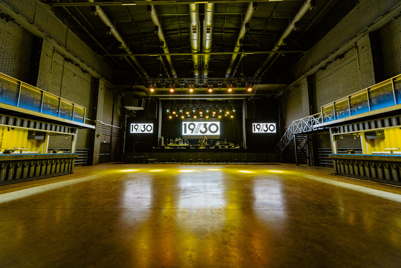 Арендовать 1930 Moscow Клуб