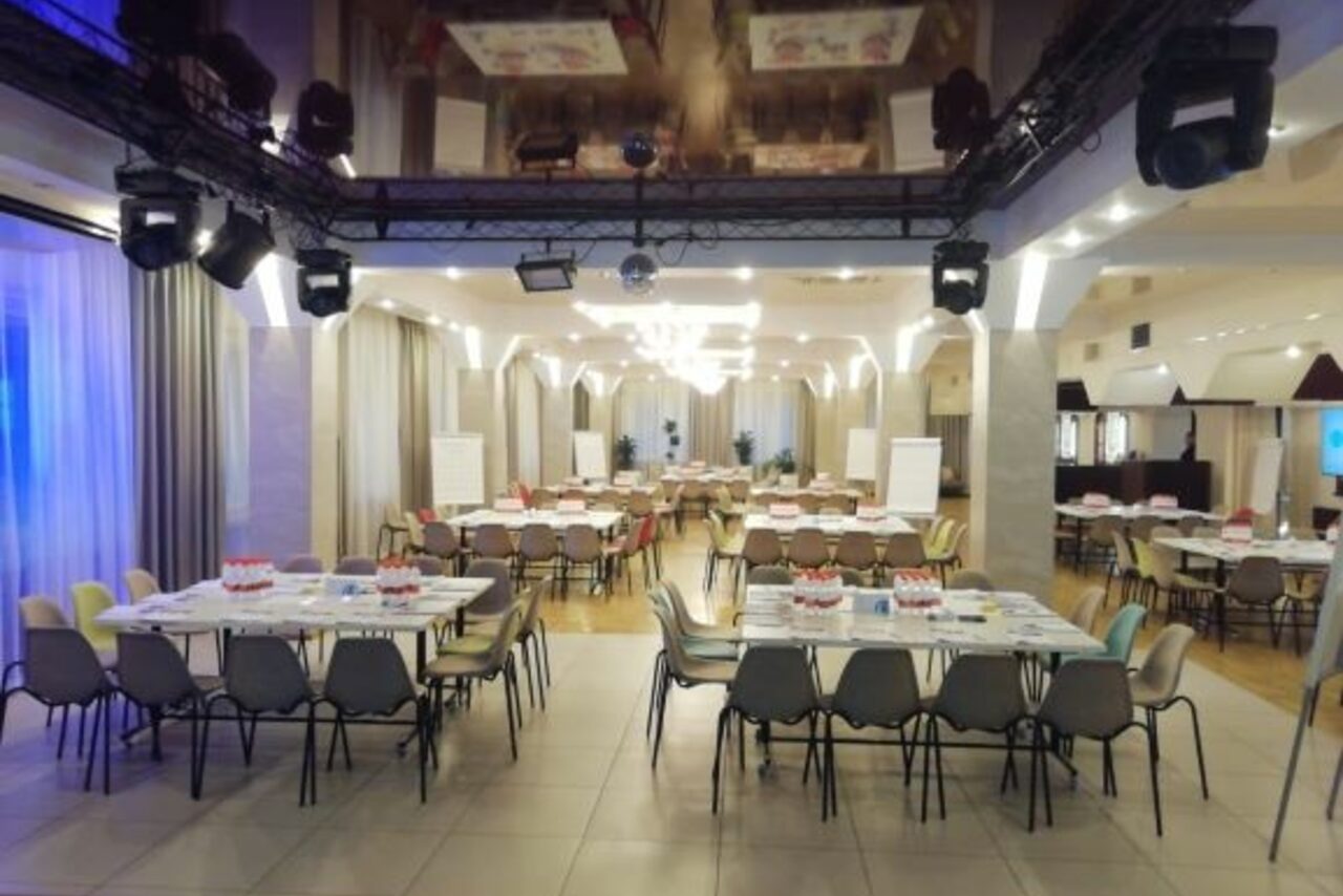 Арендовать AZIMUT Hotel Светлый зал в стиле современной классики