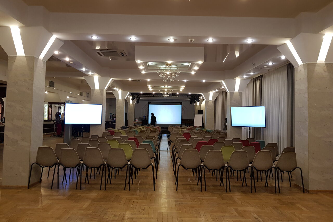 Арендовать AZIMUT Hotel Светлый зал в стиле современной классики