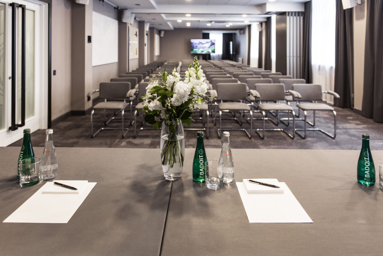 Арендовать Бутик-отель «39». Светлый конференц-зал в Ростове-на-Дону