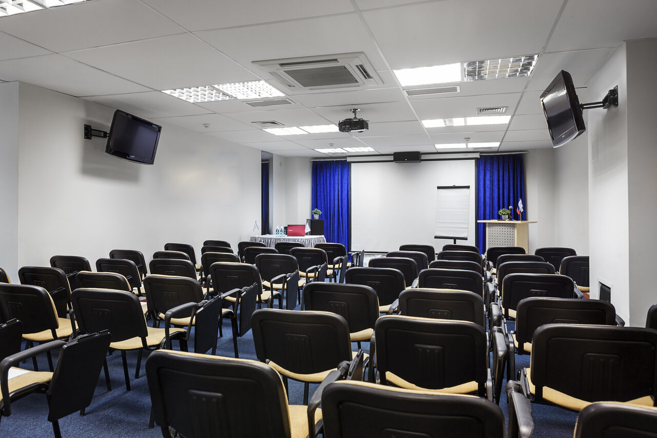 Арендовать Hotel Volna. Оборудованный конференц-зал в Нижнем Новгороде