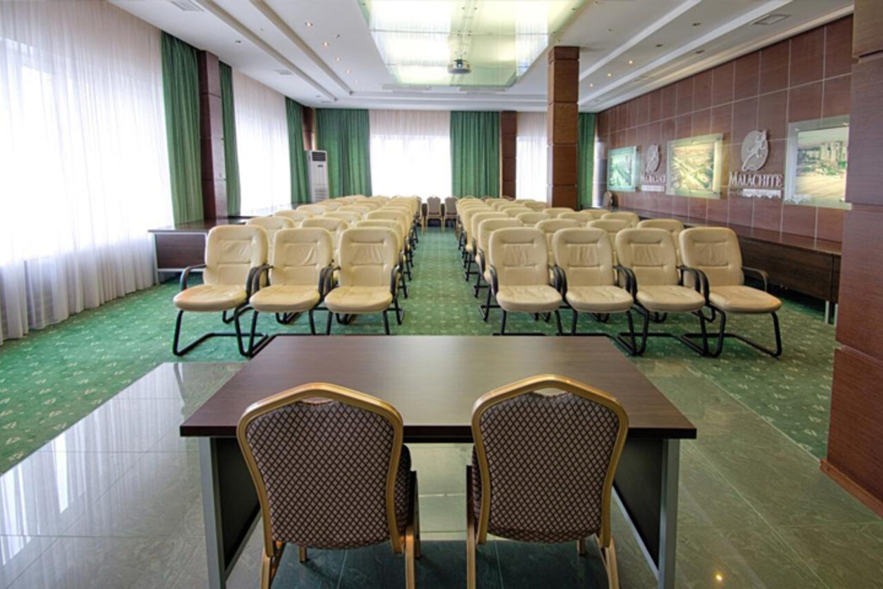 Арендовать Гостиница «Малахит»