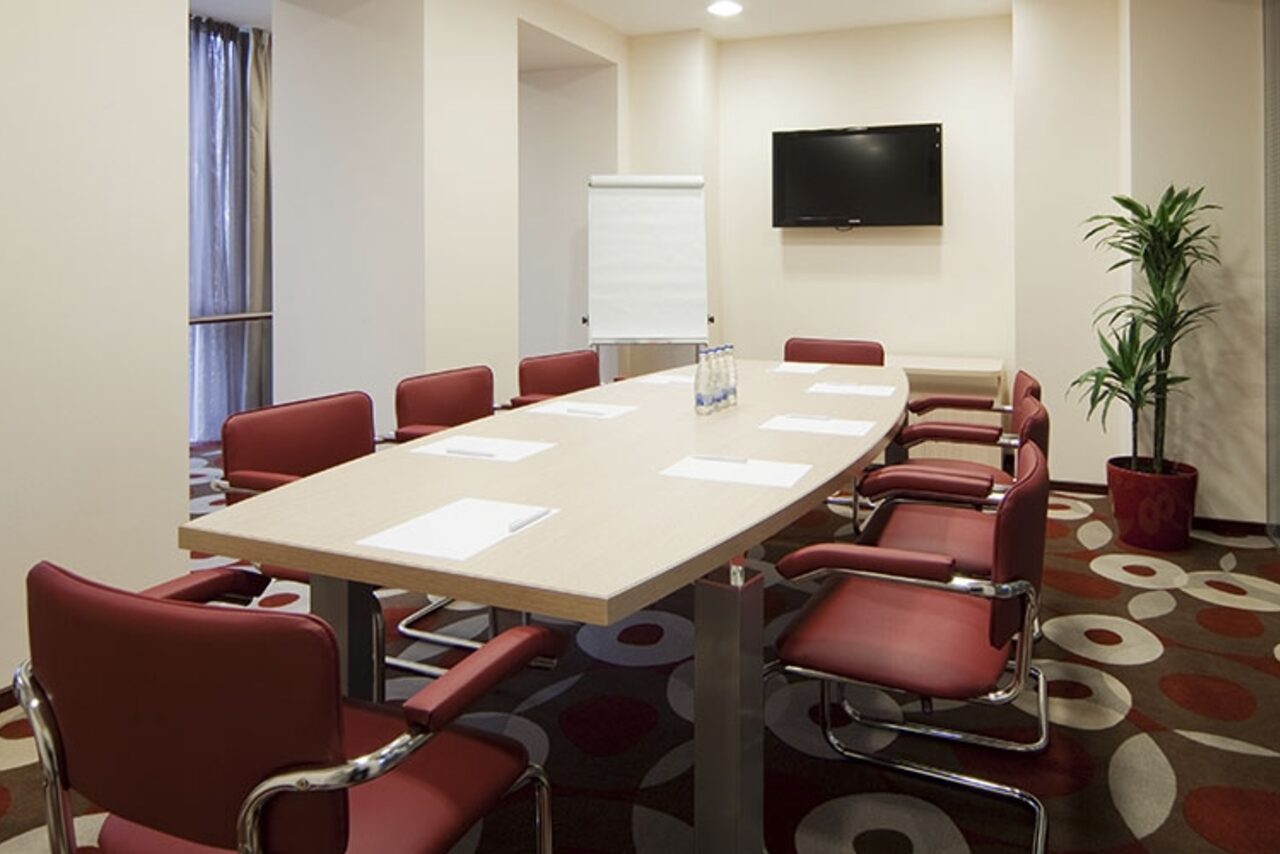 Арендовать «Грин Парк Отель»