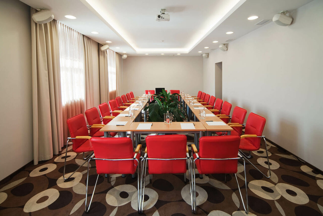 Арендовать «Грин Парк Отель»