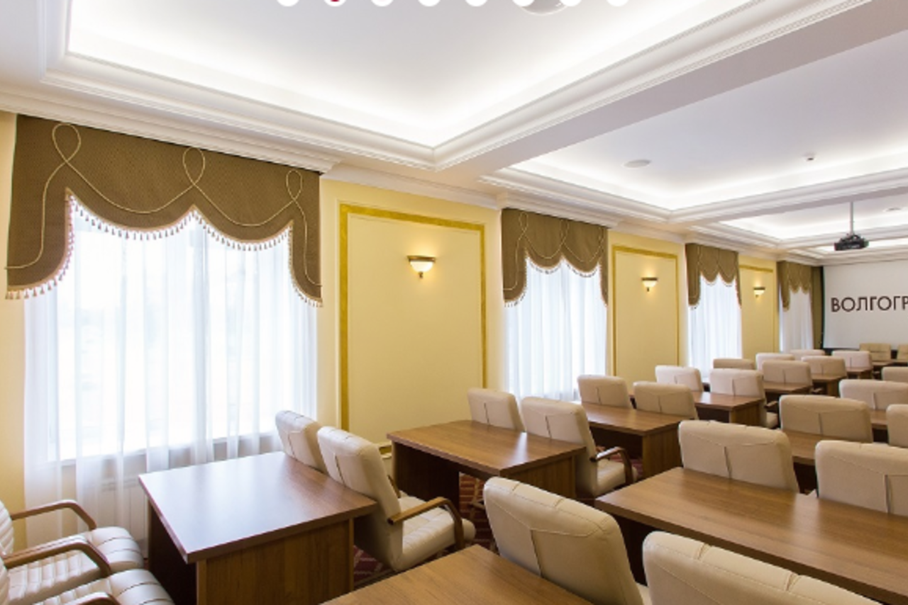 Арендовать Современный и удобный зал в отеле Волгоград