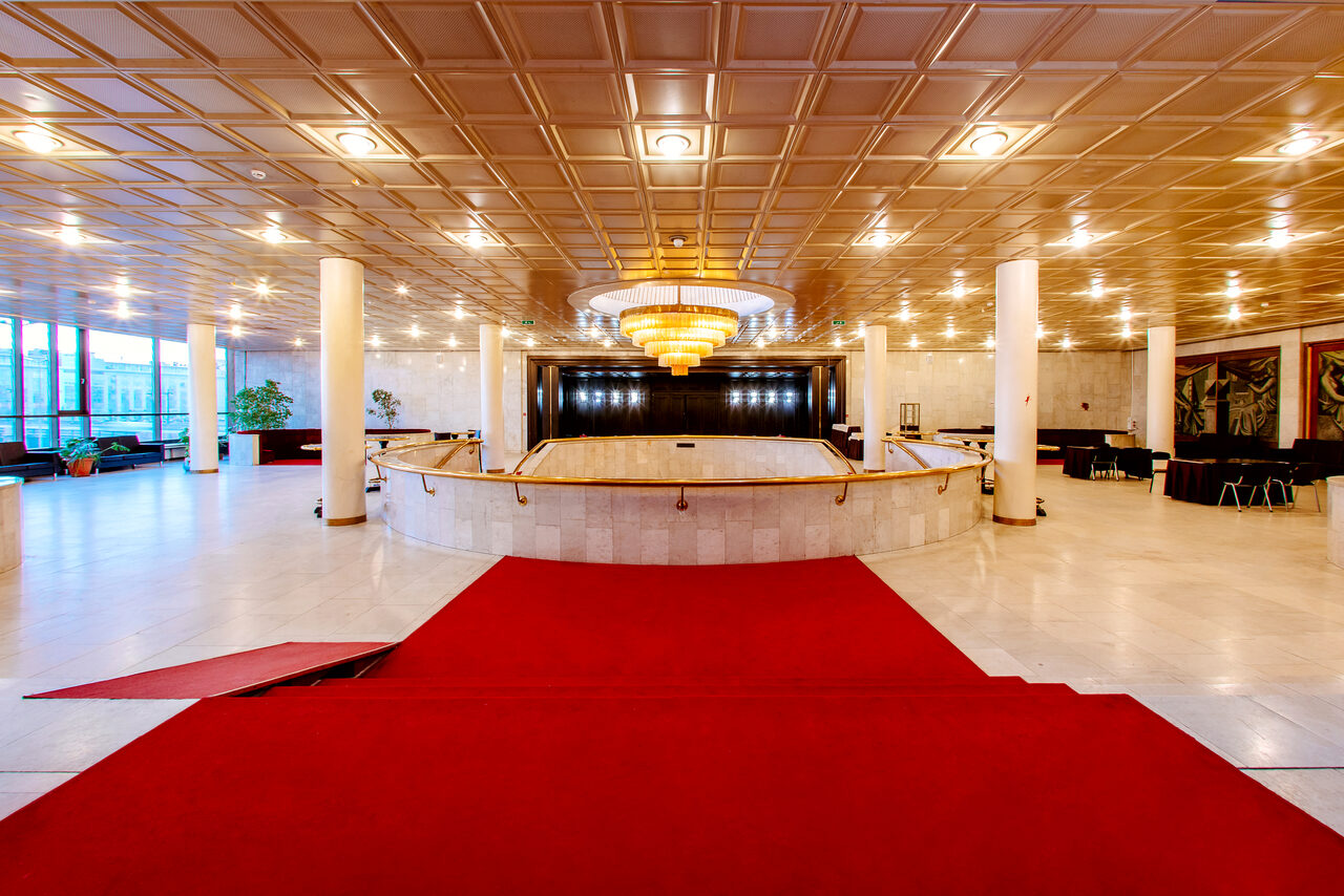 Арендовать Отель «Санкт-Петербург»