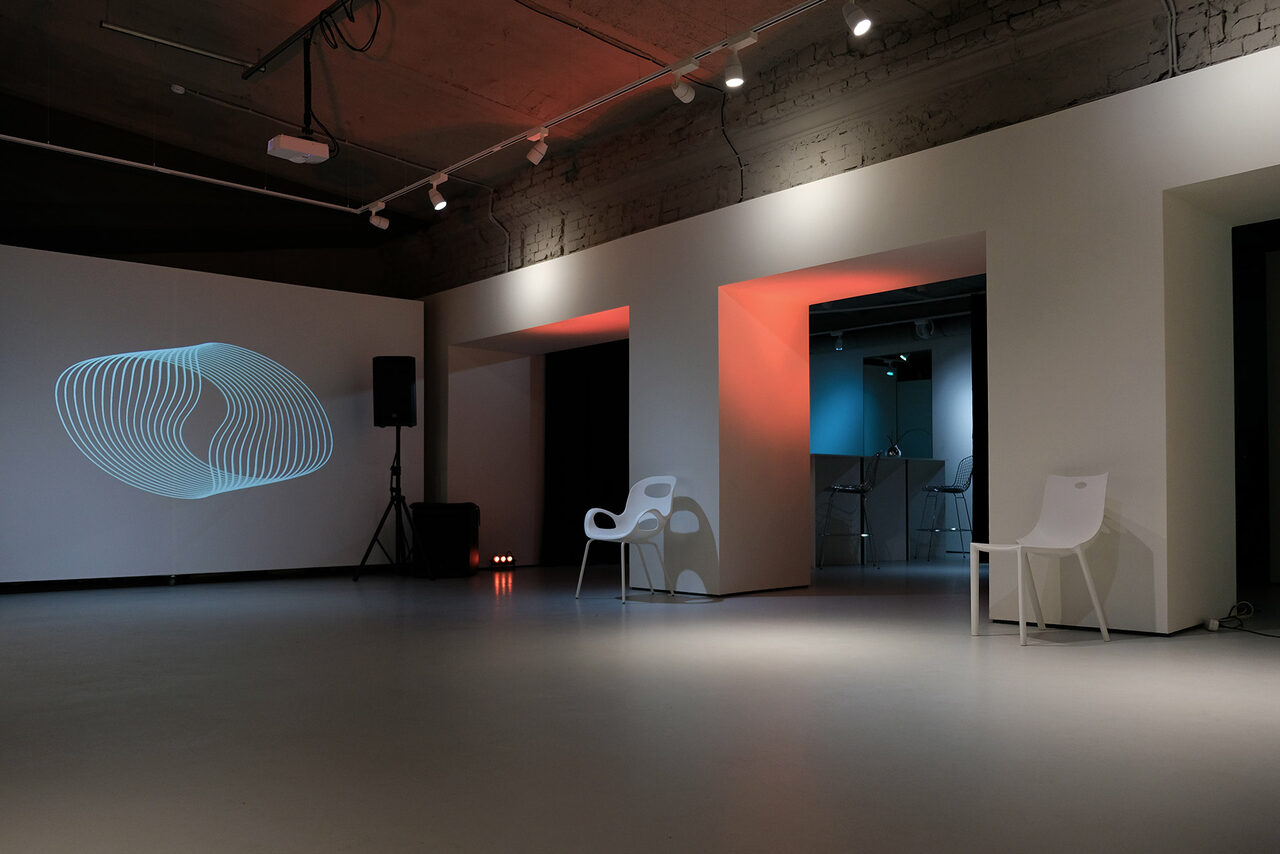 Арендовать Otherside Лофт-галерея рядом с Казанским собором