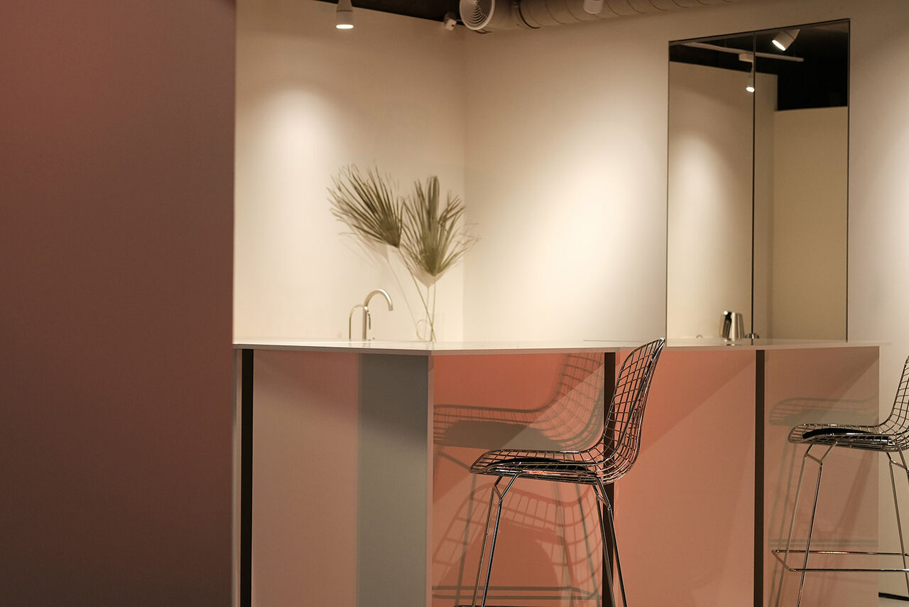 Арендовать Otherside Лофт-галерея рядом с Казанским собором