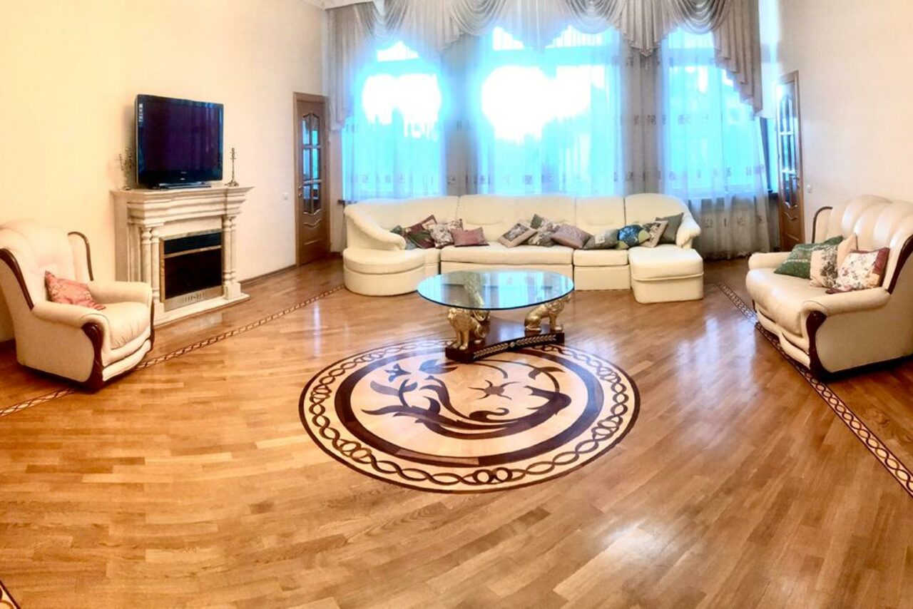 Арендовать Зал для деловых мероприятий в особняке