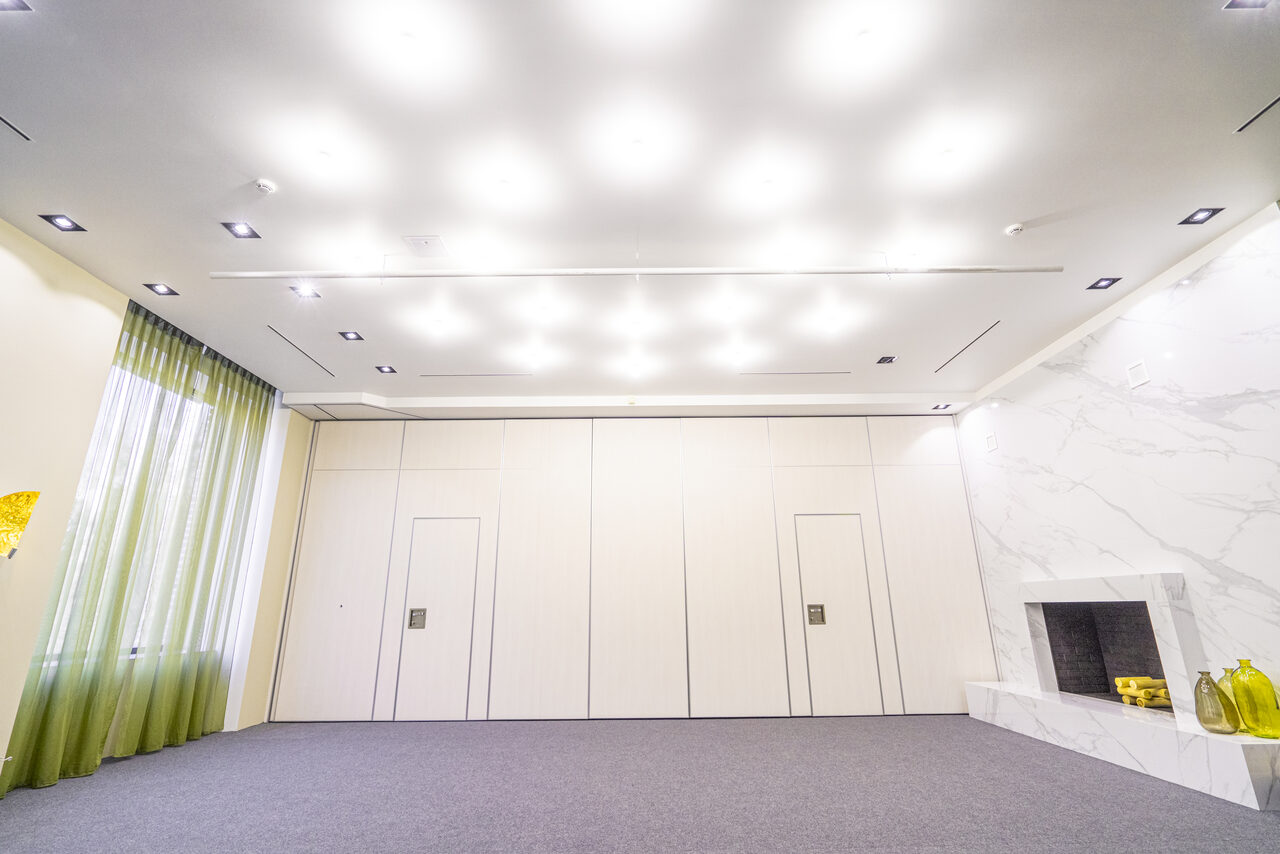 Арендовать DOM25. Каминный зал для мероприятий