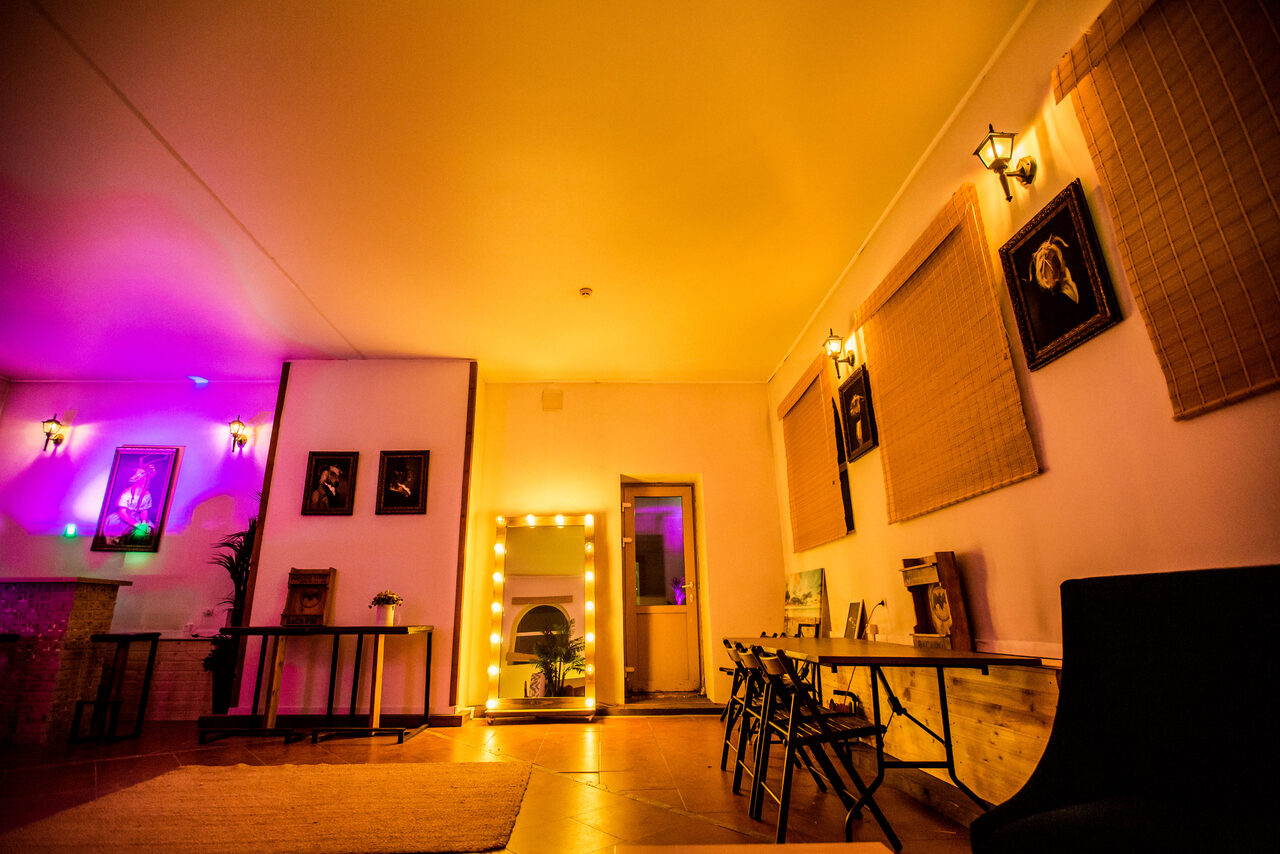 Арендовать Яркий лофт с верандой