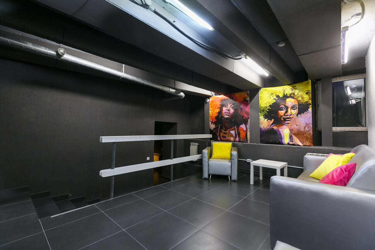 Арендовать FREEDOM Лофт в Новосибирске с полным эффектом ночного клуба